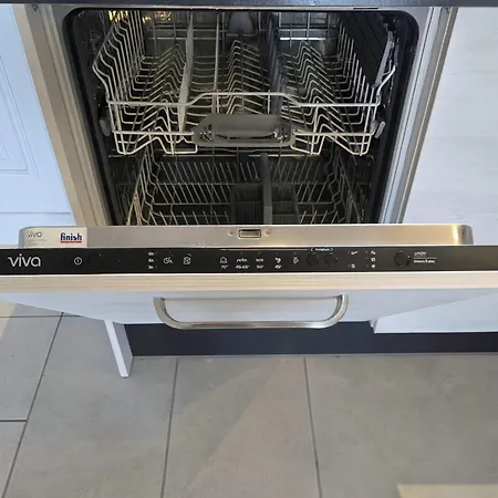 Al Piano Terra Con Vista Mare 2 Da Letto Aria Condizionata * Pietrosella